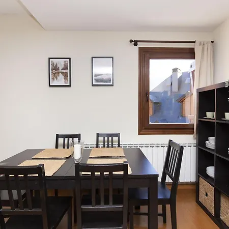 Apartment Pirenaica By Bevalle
