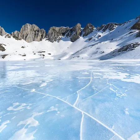 Pirenaica By Bevalle شقة